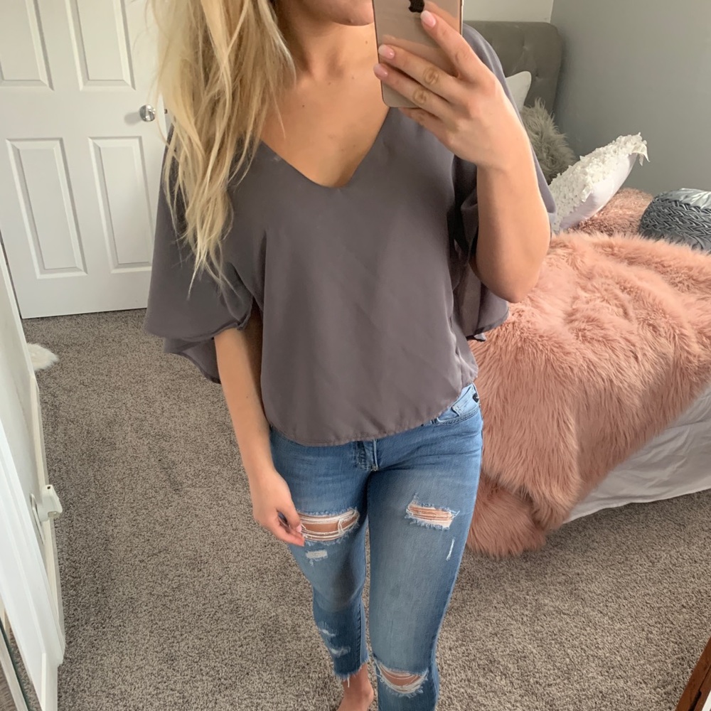 Basic flowy top. Formal and casual